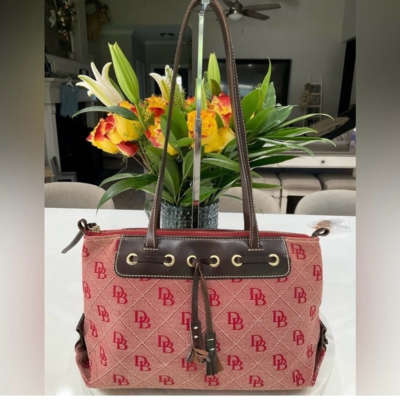 Dooney & Bourke Pink Designer Tote Bag - Picture 1 of 11